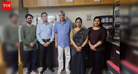 BHU, IIT-BHU get patent for innovative hemostatic patch | Varanasi News ...