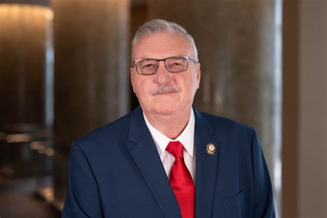 Former Navy intelligence officer announces bid for Buncombe County ...