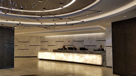 United Polaris Lounge Newark Review - View from the Wing