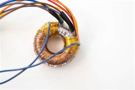 Power Module Wire Building 的图像结果