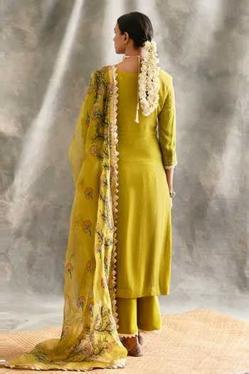 Buy Itrh Green Embroidered Kurta Set Online | Aza Fashion.
