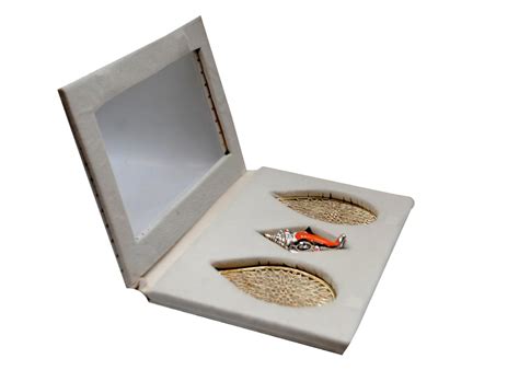 Buy MAHARAJA Gold/Silver Two Coin Case with Ganpati Metal Plate ...