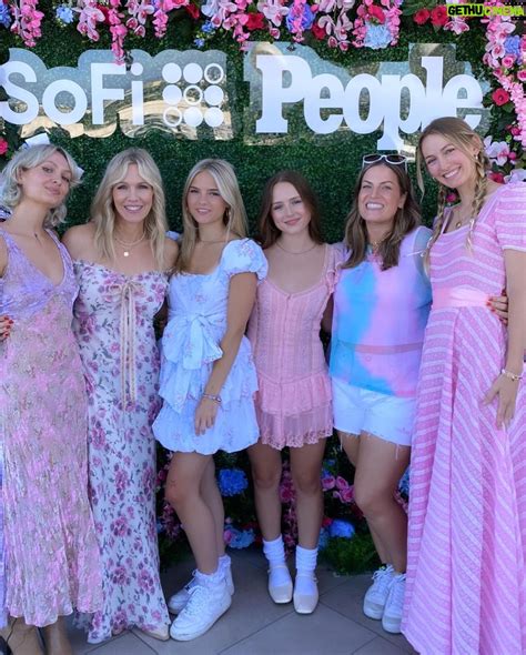 Jennie Garth Wiki, Biography, Age, Gallery, Spouse and more