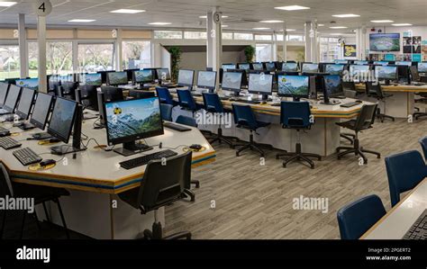 Desktop Computer Lab 的图像结果