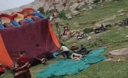 Viral Video: रामदेवरा मेले में बड़ा हादसा टला, तेज आंधी में उड़ गया ...