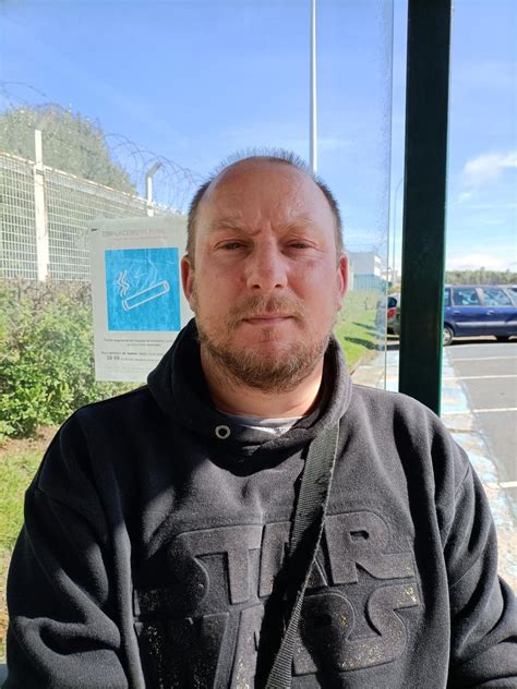 Les travailleurs de la raffinerie de Grandpuits en lutte dénoncent l ...