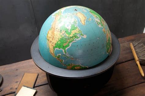 Large World Globe 的图像结果