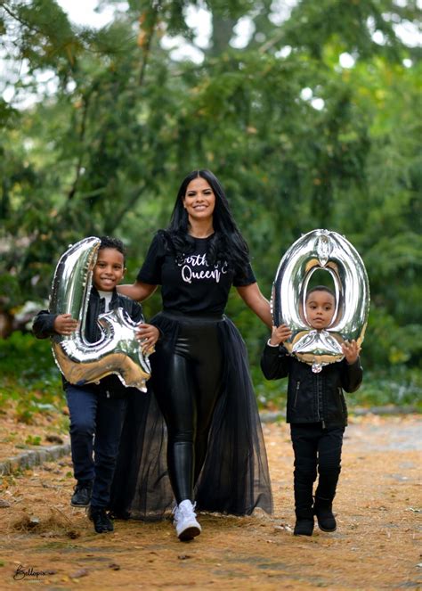 40th Birthday Outfits 20 Ideas What to Wear on Birthday | Birthday ...