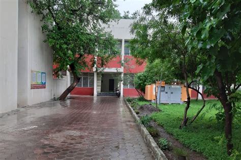 Indian Institute of Information Technology Bhopal B.Tech Review by ...
