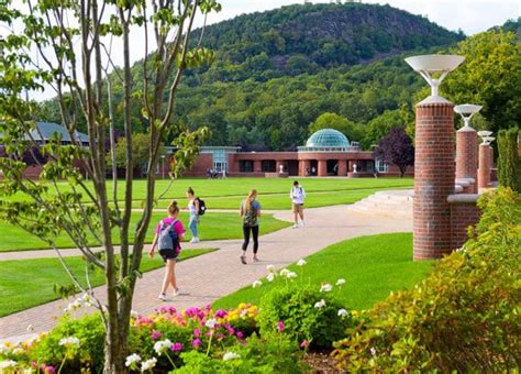 Spring 2026 Academic Calendar | Quinnipiac University