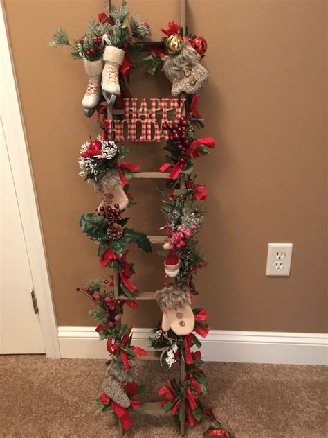diy christmas ladder decor