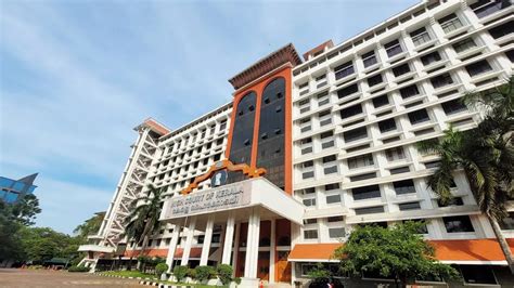 Kerala Lawyers Can Track All Their Cases, Access Files On High Court's ...