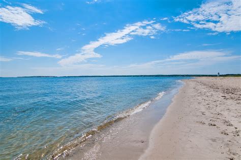 10 Best Beaches on Martha's Vineyard - Discover the Top Beach Areas on ...