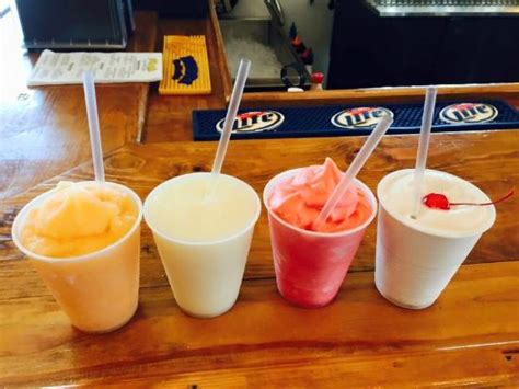 Great atmosphere with excellent service! - Reviews, Photos - Flora-Bama ...