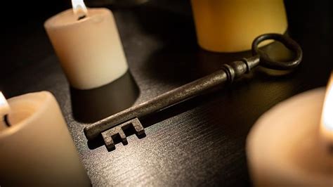 Haunted Key Magic Trick 的图像结果