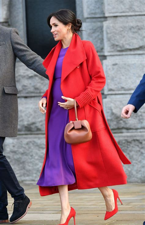 Pregnant MEGHAN MARKLE at Town of Birkenhead in Merseyside 01/14/2019 ...