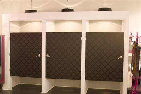 3ccChicago: Women's Clothing Store Remodel with Custom Fitting Rooms ...