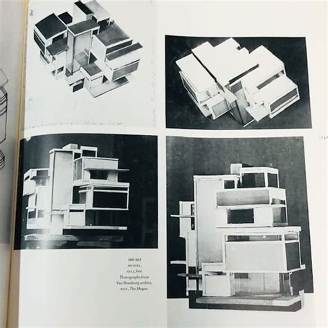 テオ・ファン・ドゥースブルフの絵画と建築「Theo van Doesburg: painter and architect」 | mondo ...