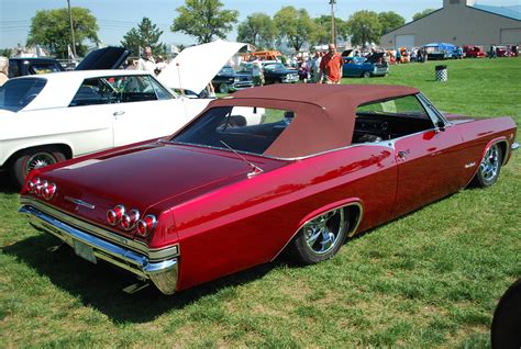 Custom everything on this 1965 Chevrolet Impala SS (vert)