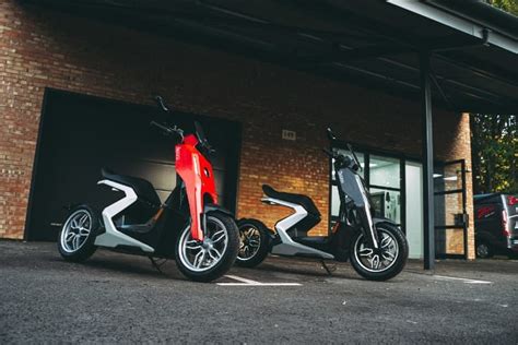 Zapp EV plans rollout of i300 urban scooter in Europe and Asia ...