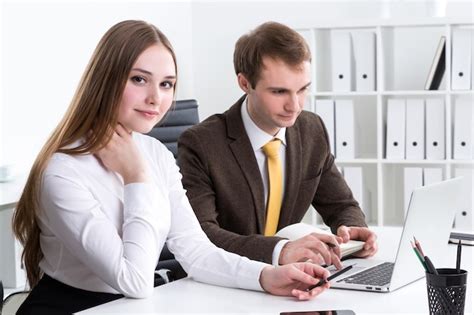 Businessman and Woman 的图像结果