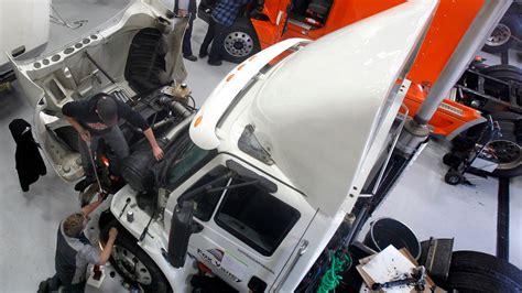 FVTC to host truck driving job fair