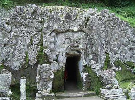 Elephanta Shaivite Caves: Popular Tourist Attraction In Maharashtra ...