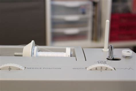 Threading My Singer Sewing Machine 4423 的图像结果