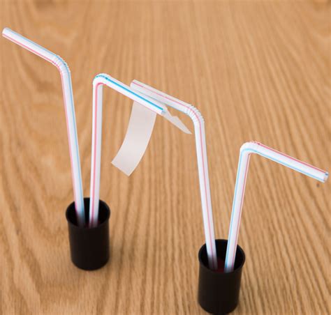 Homemade Electroscope Using Straws 的图像结果