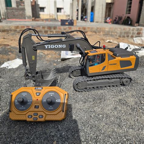 YIGONG RC EXCAVATOR 11 CHANNEL – Bommaikadai78
