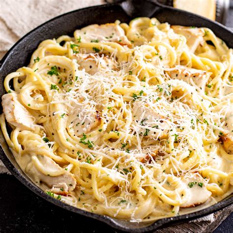 Creamy Chicken Garlic Parmesan Pasta - Spotrpage File Market