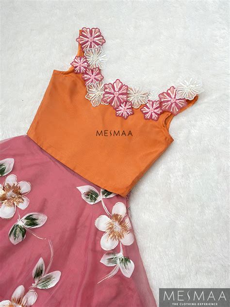 Pink tangerine floral lehenga – Mesmaa