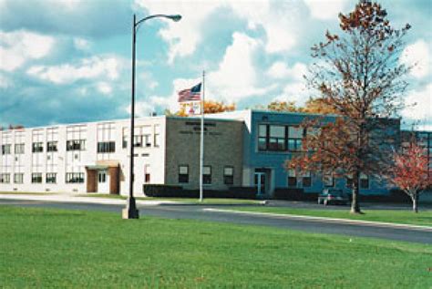 Hamburg woman pleads guilty to allowing middle school student access to ...