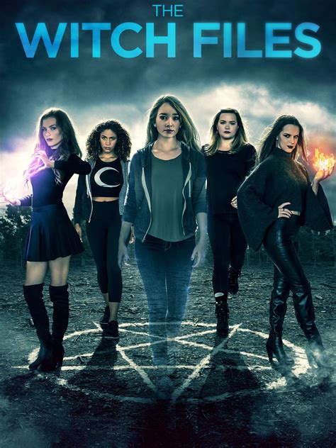 Paget Brewster Net Worth: Lifestyle & Career [2026 Update]