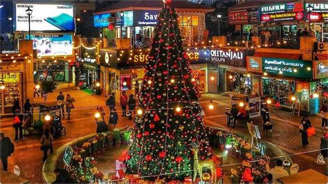 Christmas 2025 Markets:नोएडा के पांच मार्केट, जहां क्रिसमस की खरीदारी ...