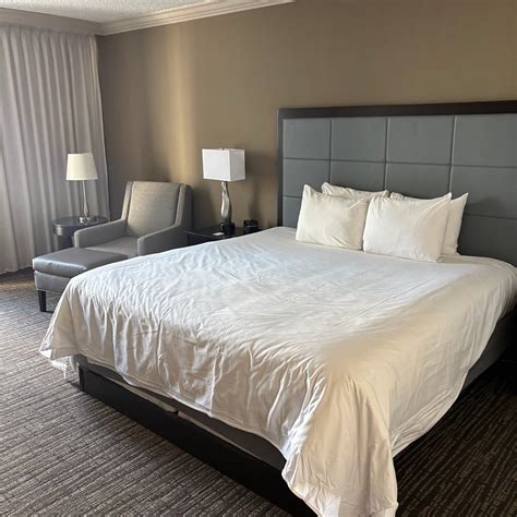 HYATT REGENCY TULSA DOWNTOWN - Hotel Reviews, Photos, Rate Comparison ...