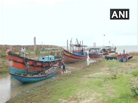 Cyclone Amphan: Ferry services shut on major routes across Bangladesh