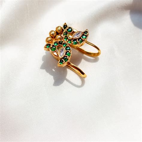 Nagas Real Kemp Classic Rettapakshi Vanki Finger Ring - Emerald Green