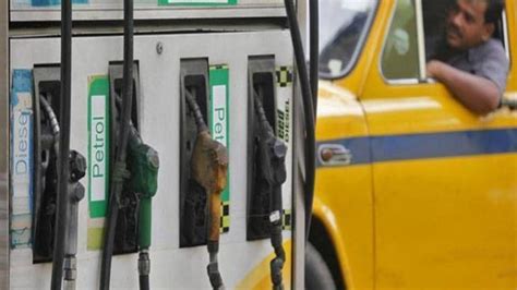 बेअसर हुई पेट्रोल-डीजल पर मिली राहत, आज फिर बढ़ीं कीमतें - petrol ...