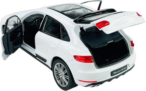 Welly Porsche Macan Turbo White diecast car 1/24 scale – Hobbytoys.co