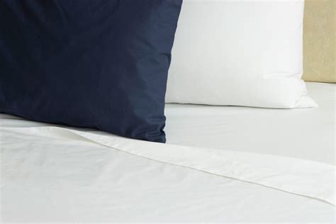 White Essential Percale 200 TC Organic Cotton Pillow Cover – BELONG