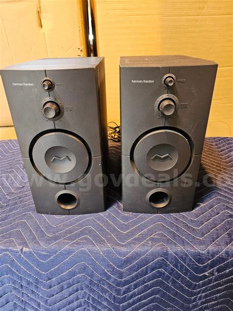 HARMON KARDON - (E2XHK395) - COMPUTER SPEAKERS SYSTEM - L, R, | GovDeals
