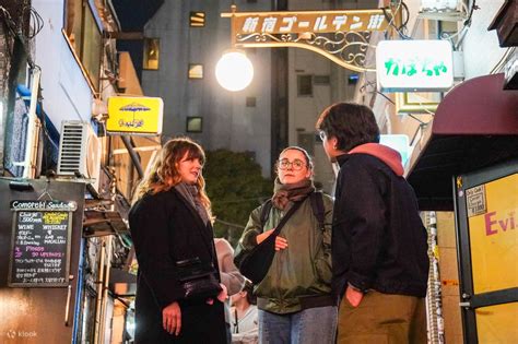 A Local Bar-Hopping Tour in Shinjuku - Klook India