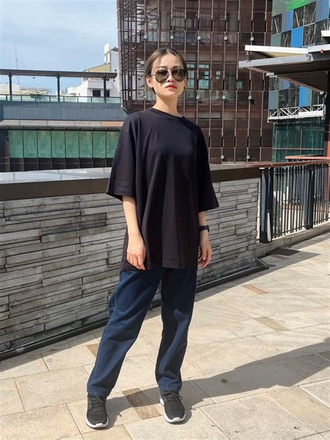 Check styling ideas for「AIRism Cotton Crew Neck Oversized T-Shirt ...