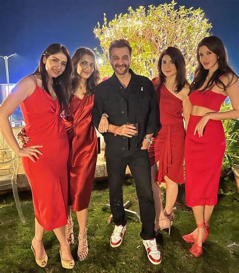 Shanaya Kapoor is a proud repeater of these Bottega Veneta heels ...