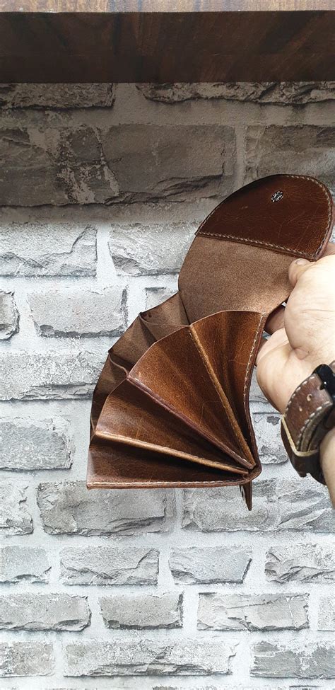Handmade accordion pattern leather wallet - Indianleathercraft