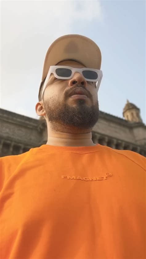 Saffron Essential Heavyweight Oversized T-Shirt – F Magnet