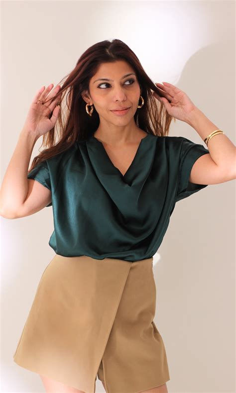 Deep Green Cowl Neck Top – FAIL.