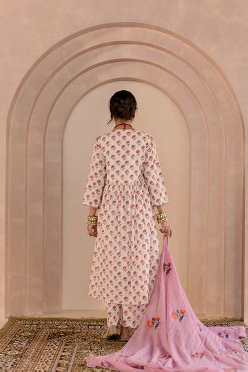 GULDASTA – Gulabo Jaipur