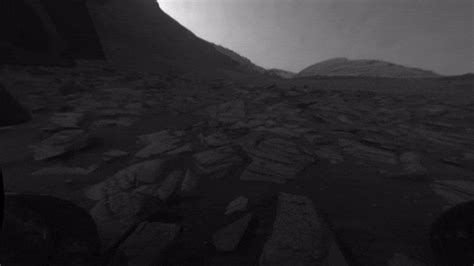 This is how a day looks on Mars: Curiosity rover sends video from dawn ...